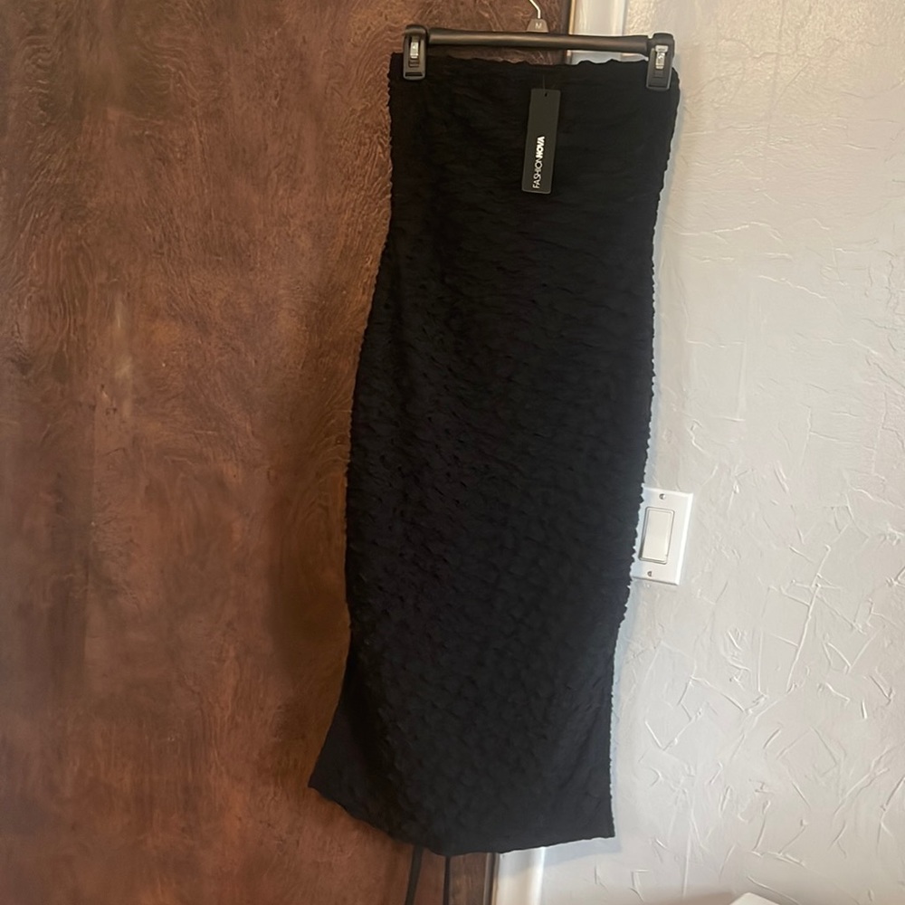 Fashionova strapless black dress
